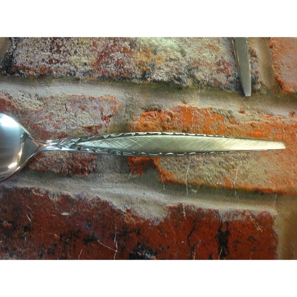 10 lot vintage Community stainless Teaspoon with design - Picture 2 of 4